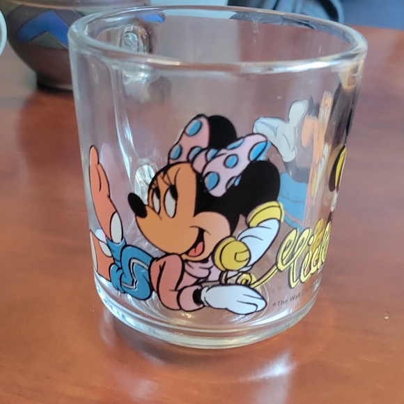 Vintage Mickey and Minnie mug - Picture 2 of 2